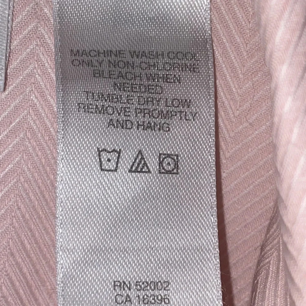 Liz Claiborne Non Iron Blouse Size 14 Pink Cotton‎ Long Sleeve Button-Up Top
